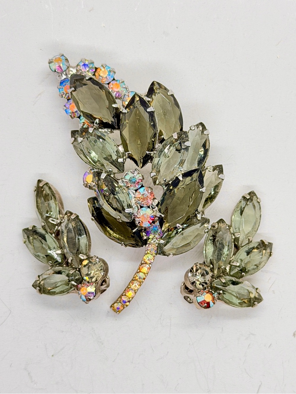 Vintage Verified Juliana D&E Green & AB Rhinestones Brooch & Earrings Set‎ Leaf